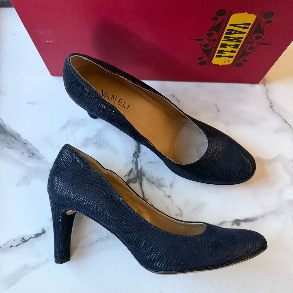Vaneli Ursilla Navy Metallic Mini Lizard Pumps Size 9